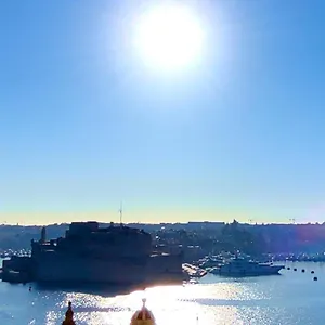 Tide 21 Savynomad Harbour Residences , Valletta Malta