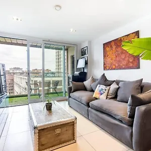 1 Bedroom Penthouse Flat In East Apartment